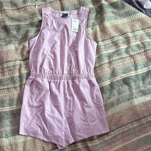 Light purple romper never worn size small